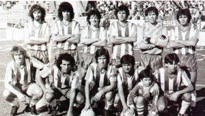 Banfield Apertura 1986. Parados: Birriel, Segovia, Raffaelli, Alves, Pogany y Hugo Ramírez. Agachados: Orte, Robinson Hernández, Jara, Marcelo Benítez y Horacio García.