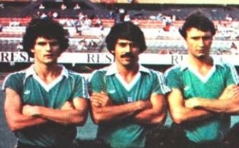 Febrero de 1982. Visita de Sarmiento al Monumental. De la Llera franqueado por dos juninenses: Alejandro Corbanini y José María Lorant.