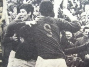 La cara del Bambino revela sus escasos 17 años. Junto a Areán, Doval, Carotti, Telch y Casa mostraron una fugaz pero perdurable irreverencia al fútbol táctico.