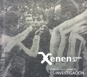 Final en la Boca. Racing festeja el empate. La cara de frustación del Pocho Pianetti. El abrazo del Bocha Maschio. 30 partidos invicto.