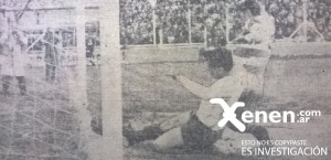 Martinoli se arroja al piso y convierte el cuarto gol de Racing. En Caballito, el Equipo de José fue una aplanadora. 