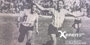 El Panadero Díaz igualó el partido. La cámara se queda con el festejo de los veteranos Maschio y Rodríguez. 