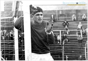 Ubaldo Matildo Fillol. El Pato. Tal vez el mejor arquero de todos los tiempos. Surgido en las inferiores de Quilmes. 