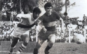 Guaraní Antonio Franco en su debut en la máxima divisional, recibiendo a Boca Juniors en su estadio de Villa Sarita.