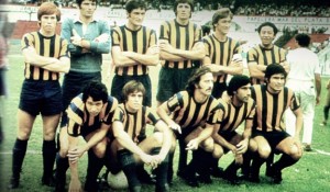 El equipo de Rosario Central campeón del Nacional 1971. El primer equipo del interior campeón del fútbol argentino.