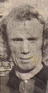 Norberto Eresuma. Pelirrojo. Una llamarada de gol. Goleador del Nacional 1976 con 12 conquistas. Un mito marplatense.