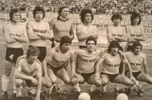 Loma Negra de Olavarría: Squeo, Belloni, Barbieri, Lemme, Cristofanelli y Pellegrini. Abajo: Félix Orte, Mazo, Husillos, Jorge Vázquez y Scalise.
