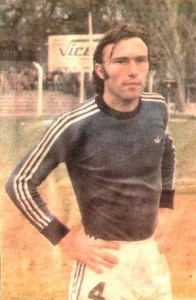 Hugo Mémoli. Un puntal defensivo de Independiente Rivadavia. Figura en los viejos nacionales.