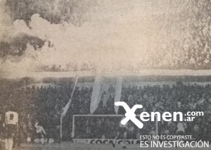 Miércoles 27 de julio de 1983. En medio de un Boca-Vélez, la 12 prendió una bengala marina. La misma generó estupor. 
