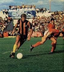 Oscar Schmidt fue un referente de Olimpo de Bahía Blanca en los ochenta. Figura del equipo en el Nacional 1984.
