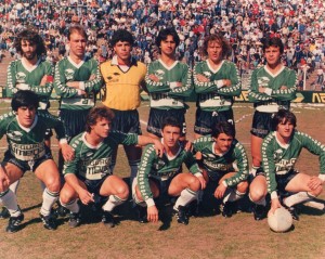 20 de agosto de 1988. Banfield 3 - 1 Quilmes. Birriel, Giovagnoli, Ferrari, Berruti, Orte y Ramirez; Aquino, Solari, Benítez, Cardozo y Salaberry. 