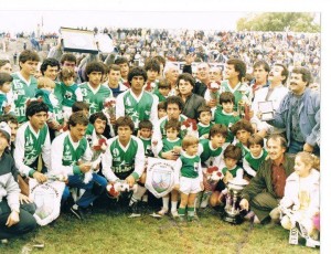 2 de mayo de 1987. El equipo que goleó 4 a 1 a Huracán. Último partido de una campaña única. 