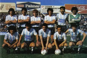 Racing de Córdoba modelo 1987/88: Escobedo, Noriega, Quiñones, Chazarreta, Serrizuela, Ramos. Abajo: Amuchástegui, Roldán, Bianco, Chaparro y Ferreyra.