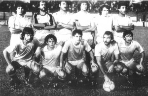 6 de mayo de 1987. El equipo de Temperley que perdió la categoría: Pavón, Puentedura, Marioni, Tanucci, Dalla Libera, Ruiz; Barrella, Matuszcycz, Ballejo, Dobrowski y Cabrera.